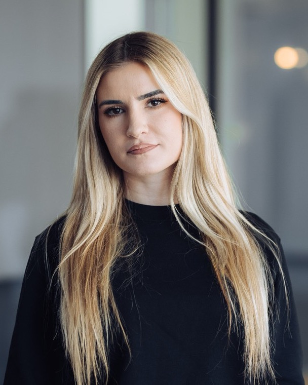 Laura Schneider
